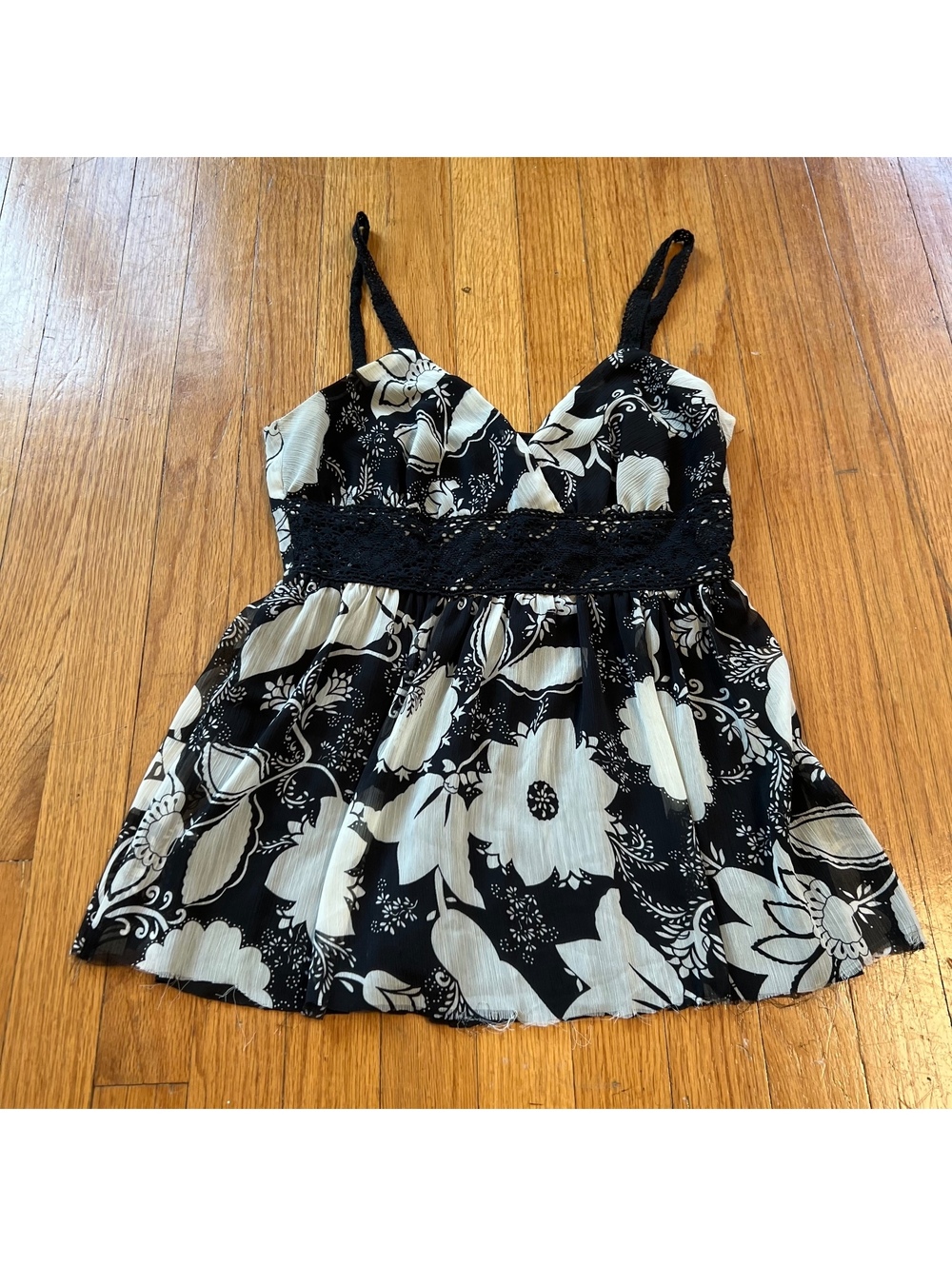 Vintage y2k black and white floral lace babydoll tank top